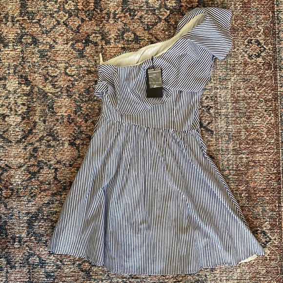 Striped dress - Picture 2 of 3